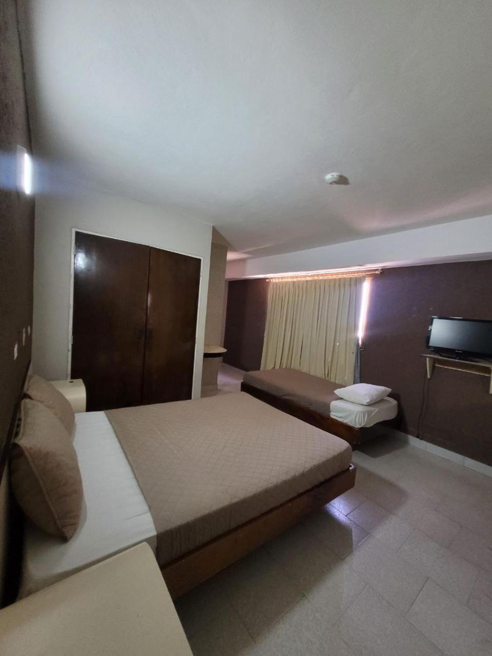 Hotel Jupiter El Morro de Barcelona Екстериор снимка
