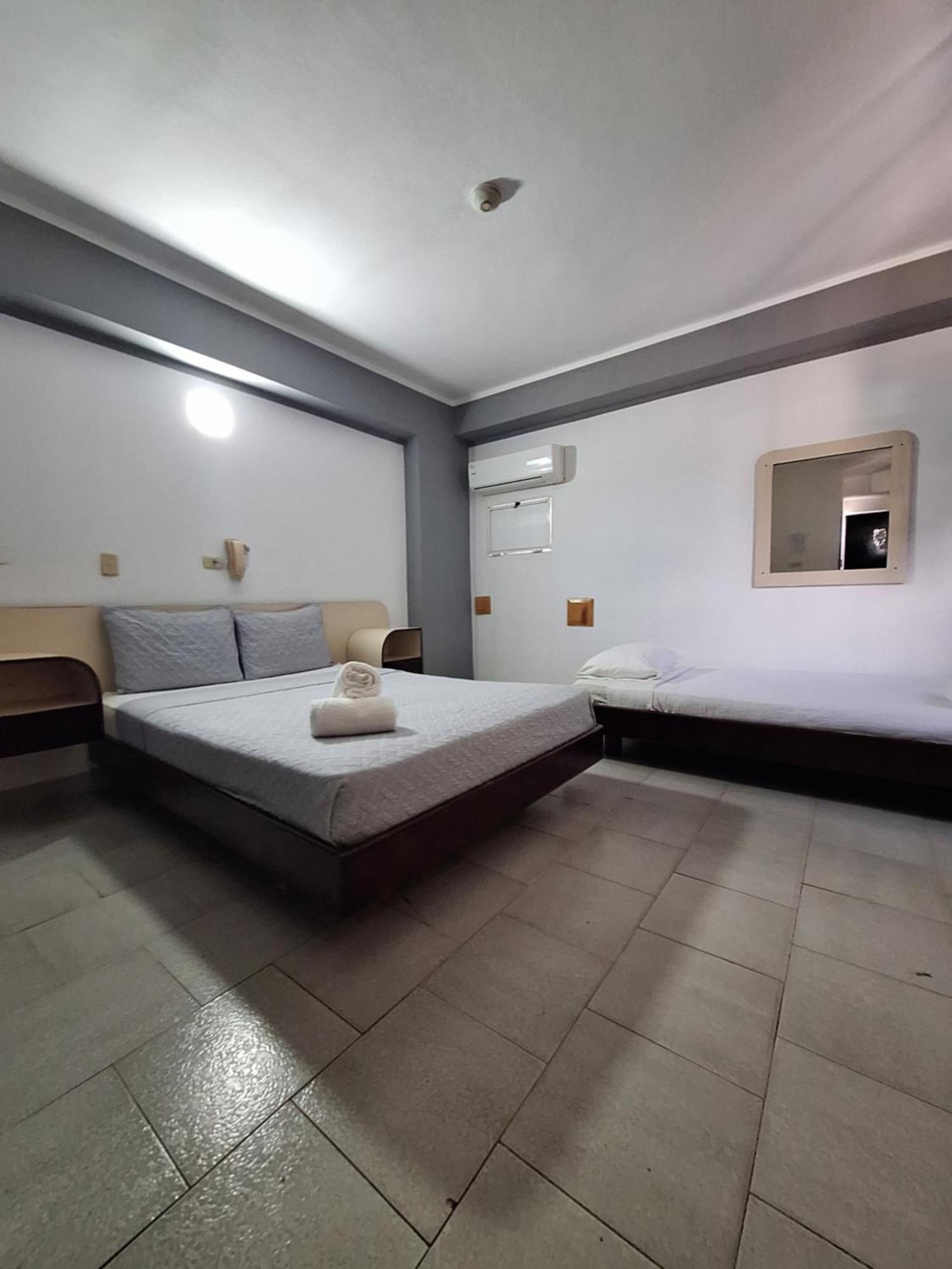 Hotel Jupiter El Morro de Barcelona Екстериор снимка
